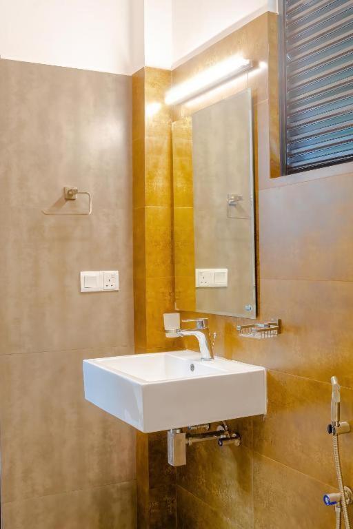 Ceylanro Transit Villa Negombo Dış mekan fotoğraf